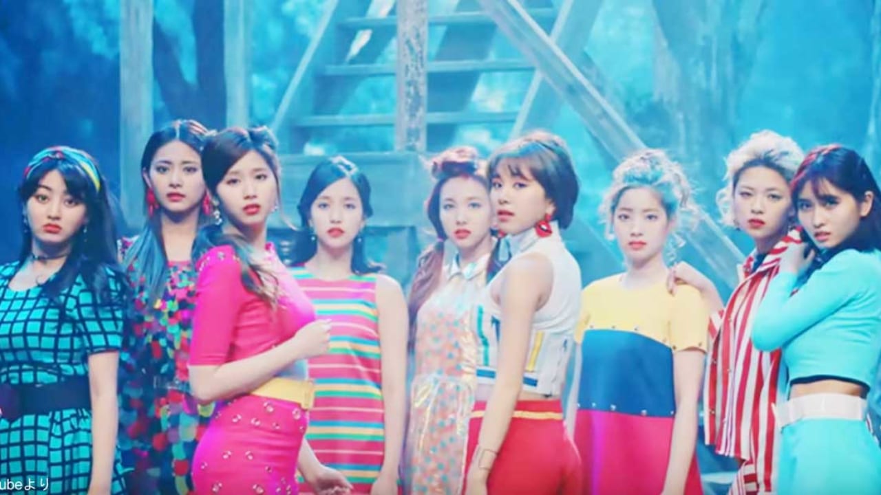 Twice 大ヒット曲 Signal がリリースから2周年 アイコニックな時代の思い出をファンがシェア Kpop Monster